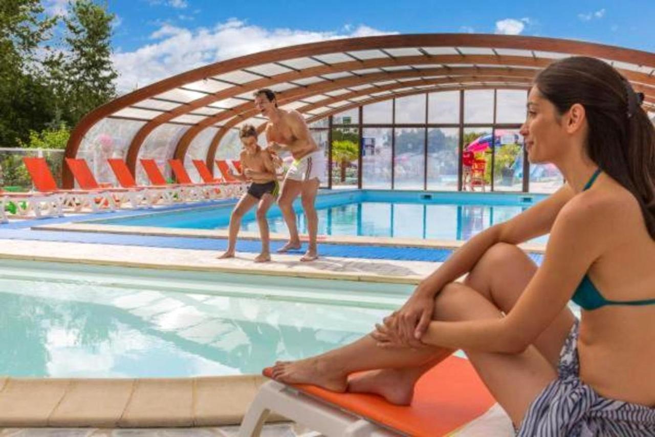 Bungalow de 2 chambres avec piscine partagee terrasse amenagee et wifi a Onzain Extérieur photo